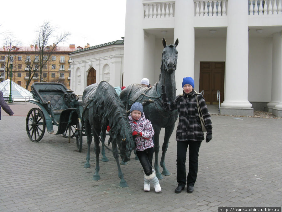 Возле ратуши. Место для фотографирования туристов. Минск, Беларусь