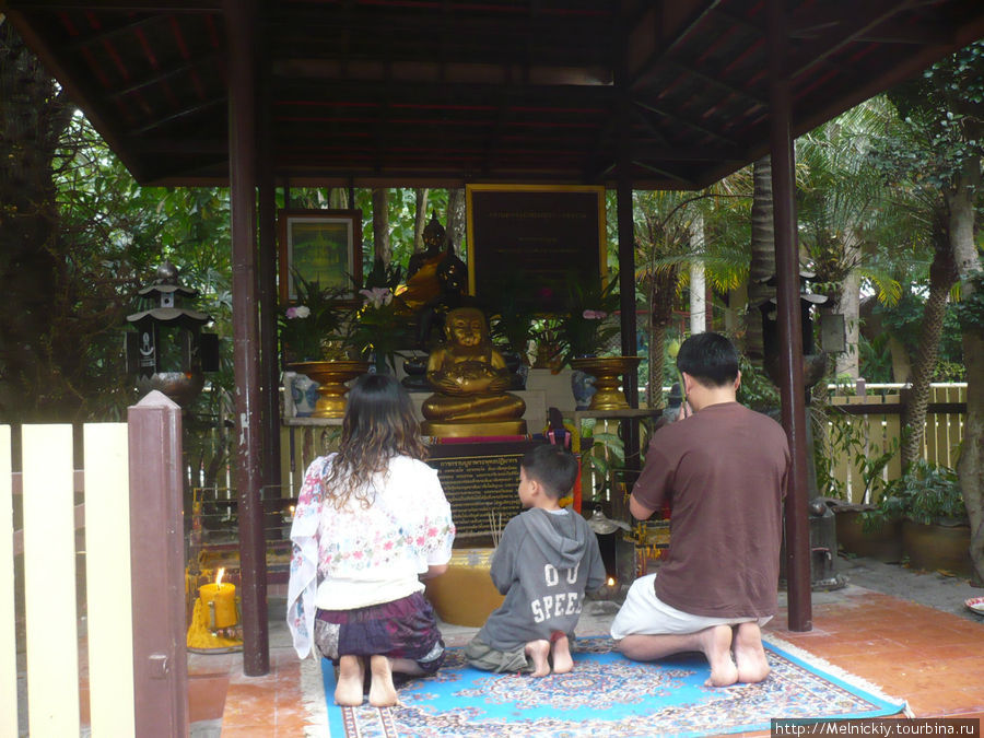 Храм зеленого Будды