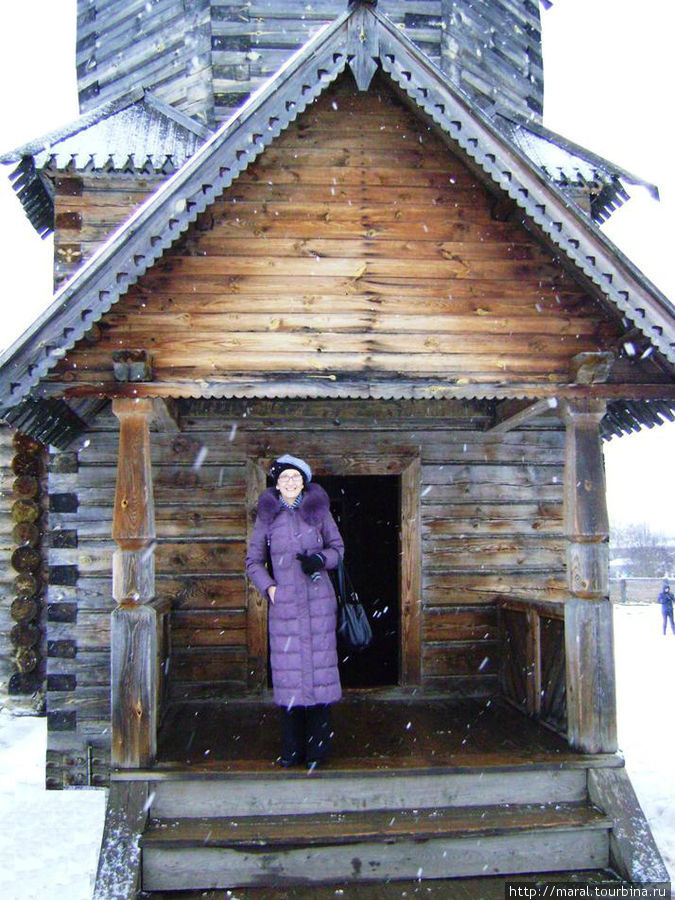 Крыльцо Воскресенской церкви Суздаль, Россия