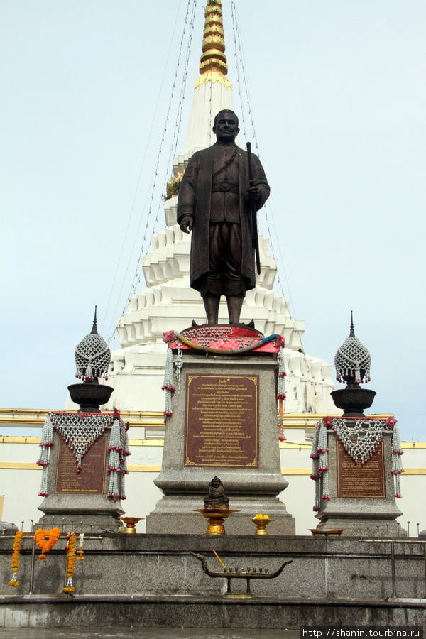 Монумент королю Раме III Бангкок, Таиланд