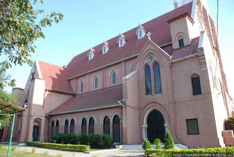 Свято-Троицкий собор Янгон, Мьянма
