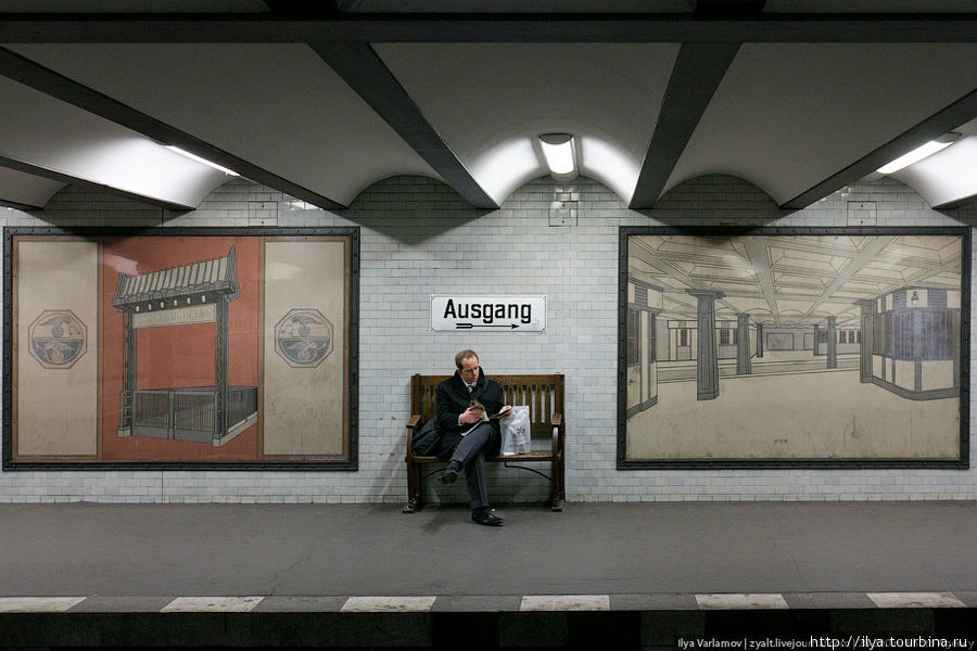 Еще одна из старых станций, пожалуй, самая красивая в Берлинской метро. Берлин, Германия