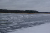 Черниговский пруд, покрытый льдом.