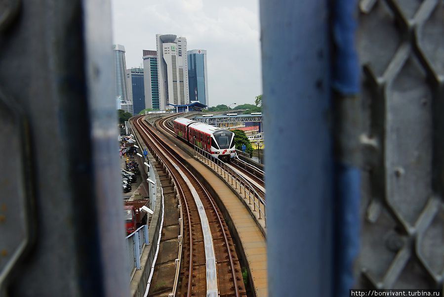 Прибытие поезда Куала-Лумпур, Малайзия