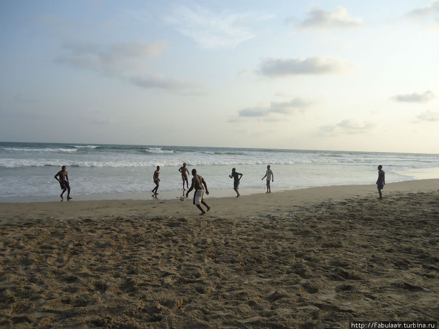 Футболисты местного разлива Аккра, Гана