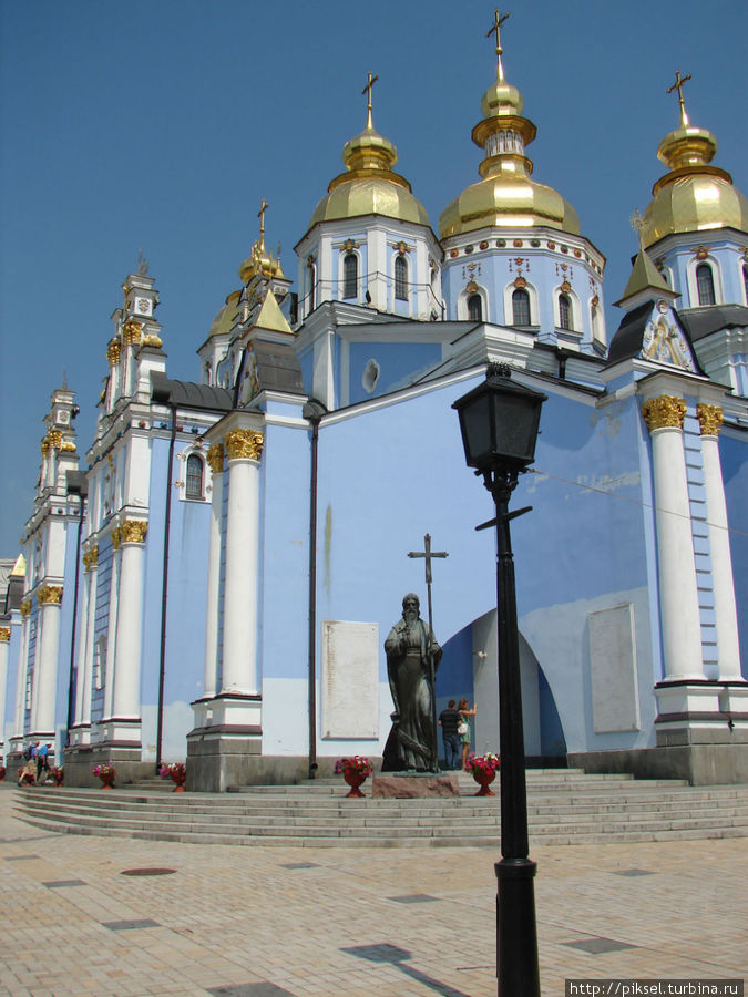Общий вид с Ю-З стороны Киев, Украина