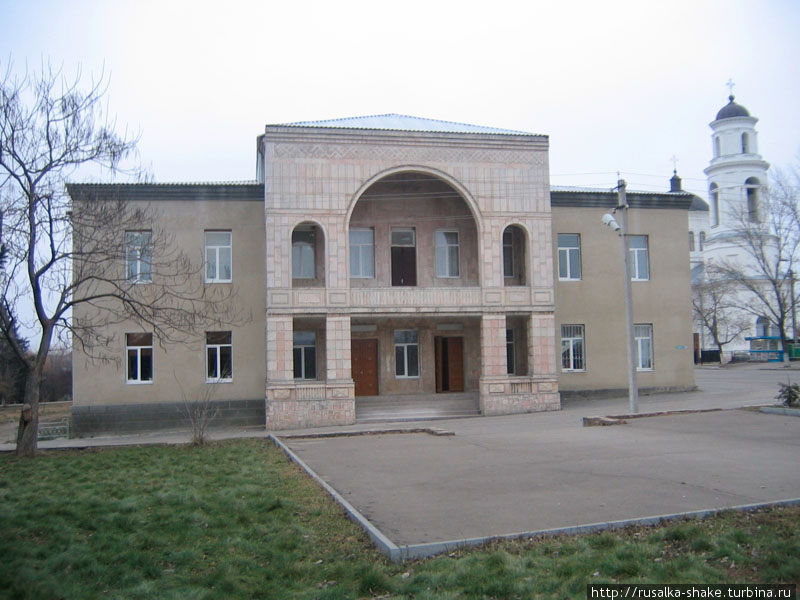 Школа искусств Чалтырь, Россия