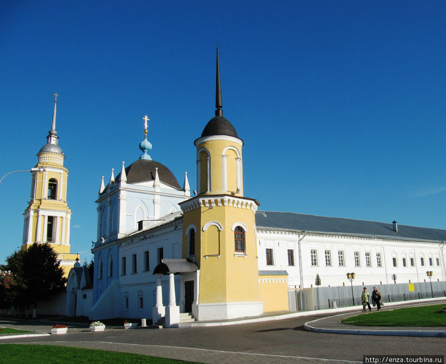 Свято-Троицкий Ново-Голутвин женский монастырь Коломна, Россия