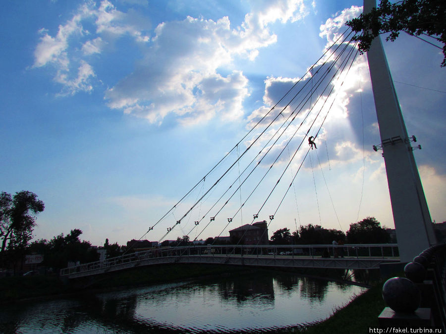 Подвесной мост Харьков, Украина