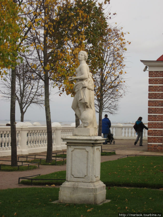 Осенние краски Петергофа Петергоф, Россия