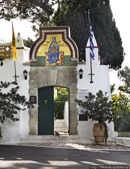 Монастырь Теотоку, посвященный Богоматери Палеокастрица, остров Корфу, Греция