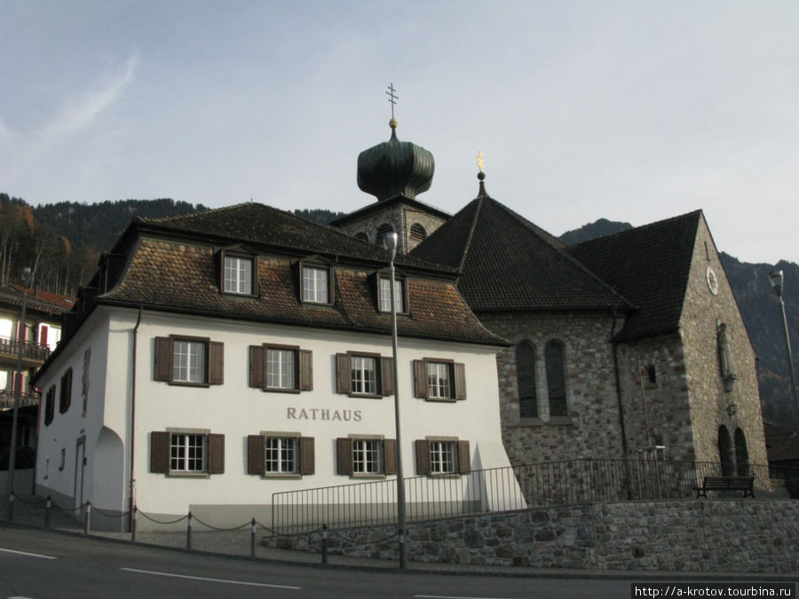 Мэрия и церковь Тризенберг, Лихтенштейн