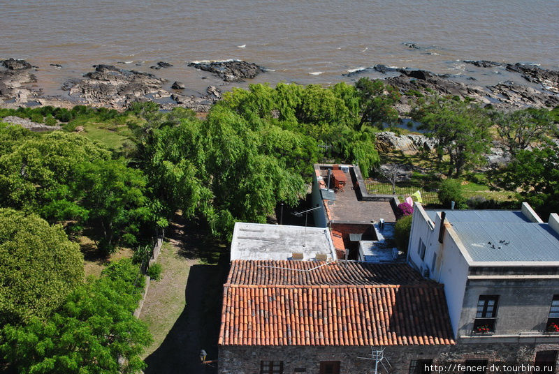 Колония с высота маяка Колония-дель-Сакраменто, Уругвай