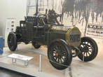 Protos 1907 года
Победитель легендарной гонки Нью-Йорк-Москва-Париж, автомобиль берлинской компании Протос. Сама фирма принадлежала концерну Сименс, который с 20-х годов ушел из автомобилестроения.