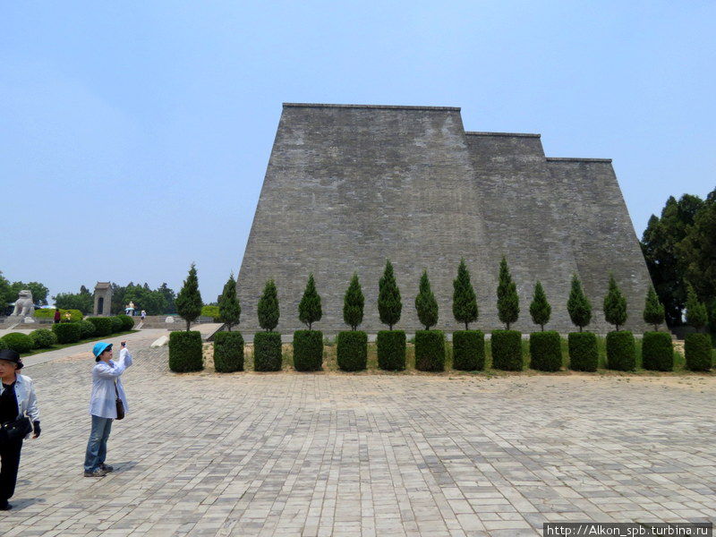 Белая пирамида — одна из главных загадок Китая! Сиань, Китай