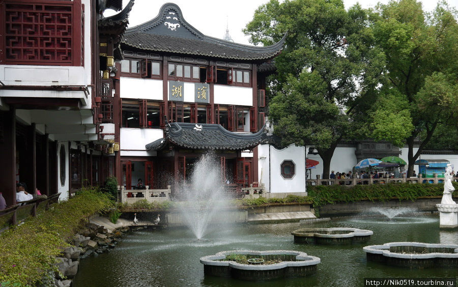 Сад Радости в старом китайском квартале. Шанхай, Китай