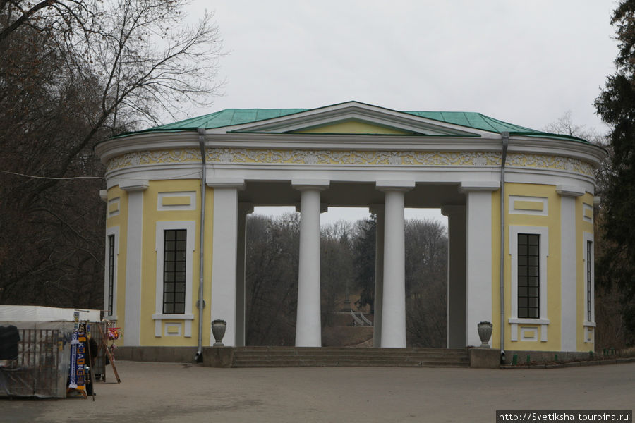 Опустевший дендропарк Софиевка Умань, Украина
