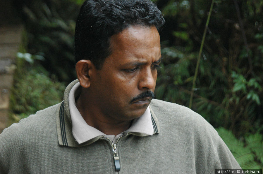 Наш путеводитель Саман, (между прочим — кандидат наук, хвастаюсь!) очень толковый и знающий товарищ. Хортон-Плэйнс Национальный Парк, Шри-Ланка