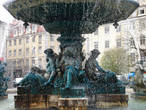 Фонтан на площади Россио