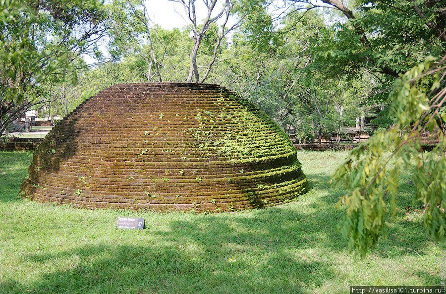 Полоннарува - остатки былого величия древней столицы Полоннарува, Шри-Ланка