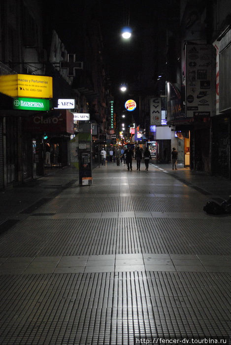 По улицам ночной столицы Буэнос-Айрес, Аргентина