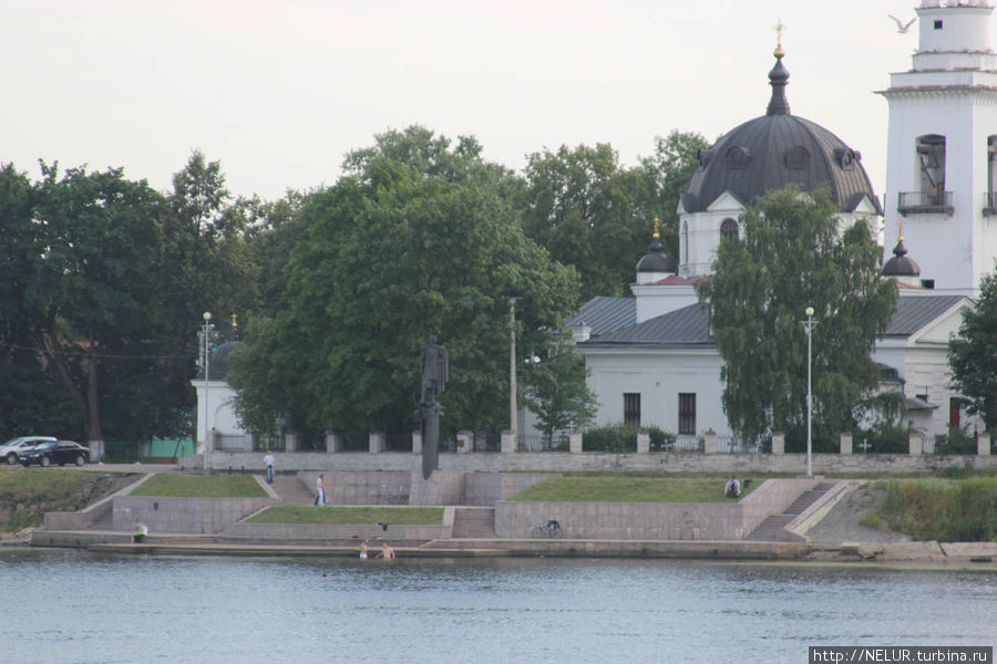 памятник Александру Невскому у речки Ижора. Санкт-Петербург и Ленинградская область, Россия