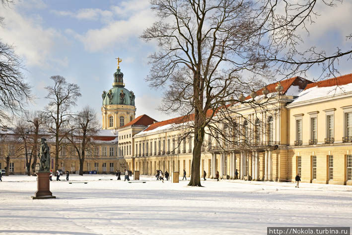 Дворец Шарлоттенбург зимой Берлин, Германия