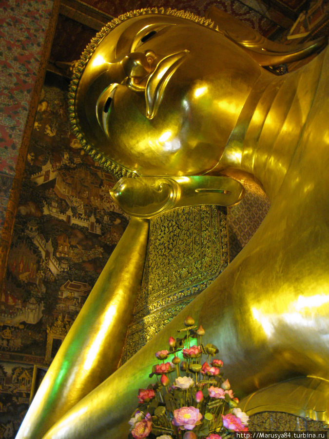 8 метровая статуя лежащего Будды Таиланд