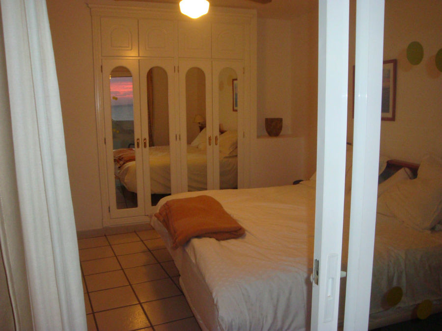 спальня с встроенным платяным шкафом Пуэрто-де-Гуимар, остров Тенерифе, Испания