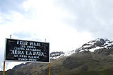 Перевал Абра-ла-Райа. Здесь проходит граница между департаментами Куско и Пуно
