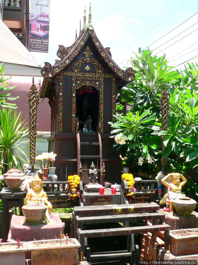 Храм Пхан Тао Чиангмай, Таиланд