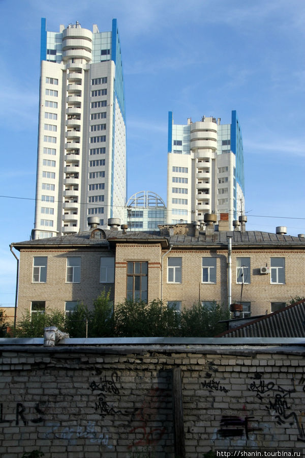 Две башни Волгоград, Россия