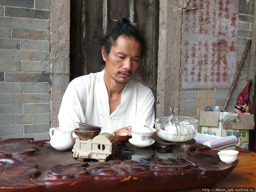 Испить чай с монахом Уишань, Китай