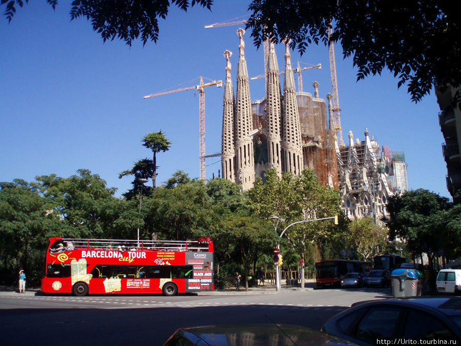собор Святого семейства (Sagrada Familia) Барселона, Испания