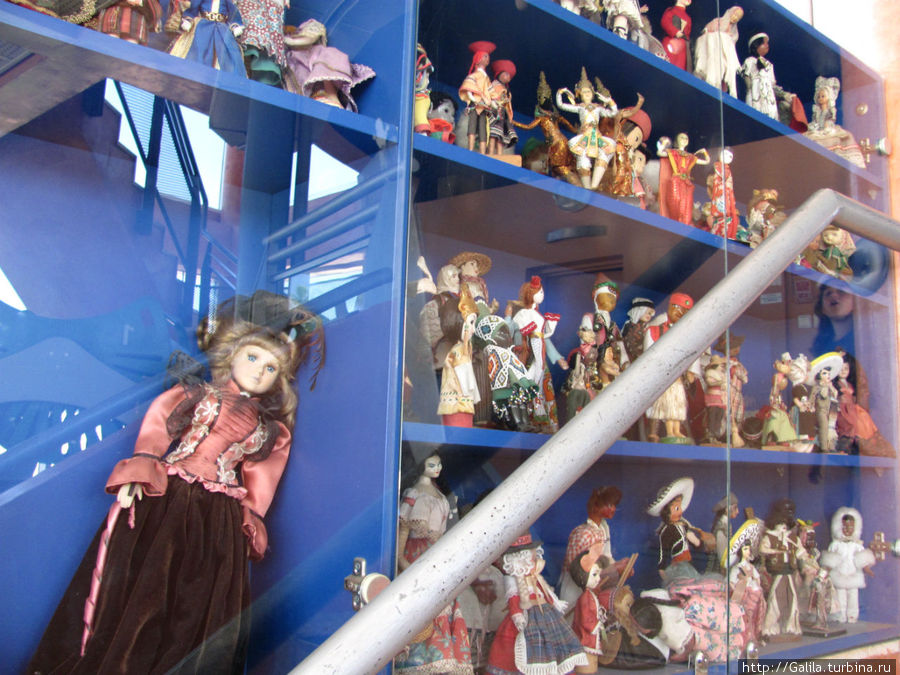 Выставка кукол. Холон, Израиль