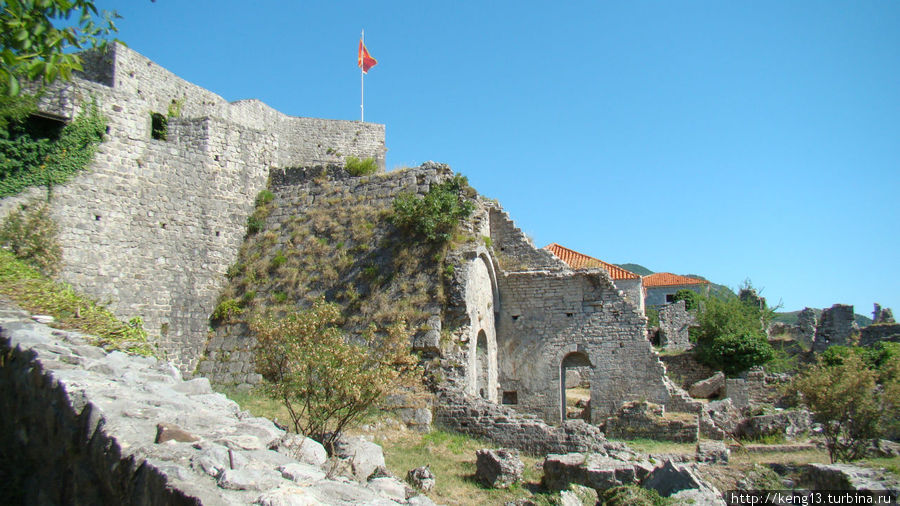 Живописные руины старого города — крепости Бар, Черногория