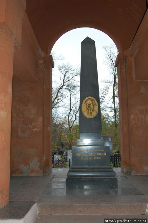 Памятник-арка Н.Г. Чернышевскому Саратов, Россия