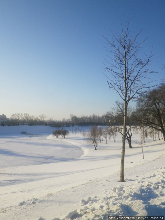 Зима в парке Константиновского дворца Стрельна, Россия