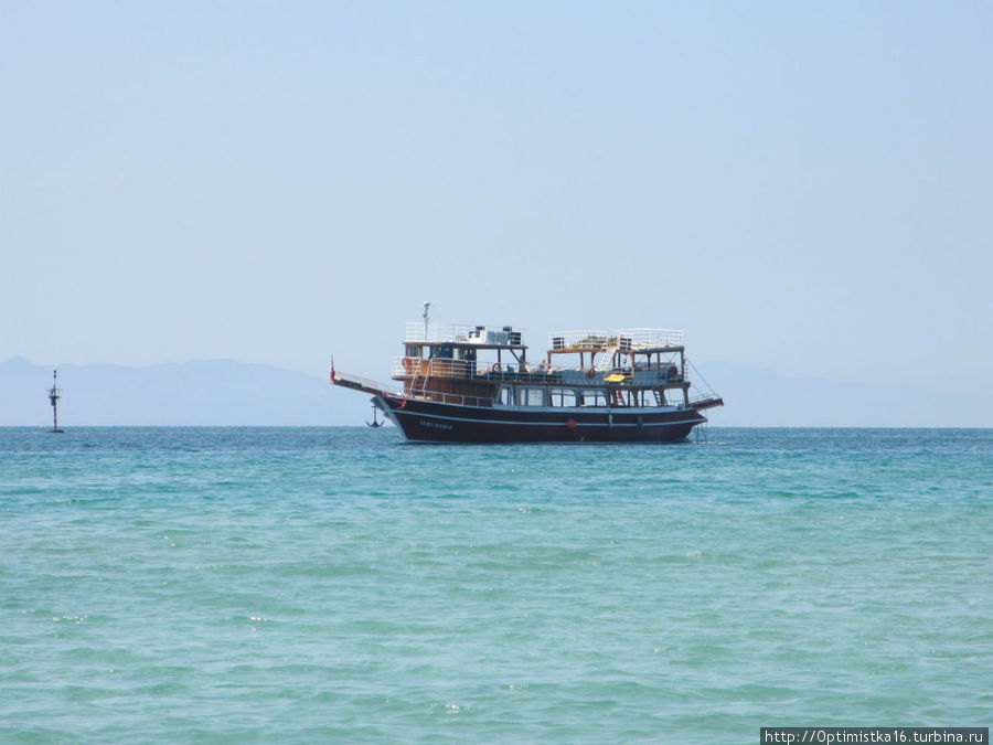 Прогулочные кораблики стартуют из порта в 10:45 Дидим, Турция