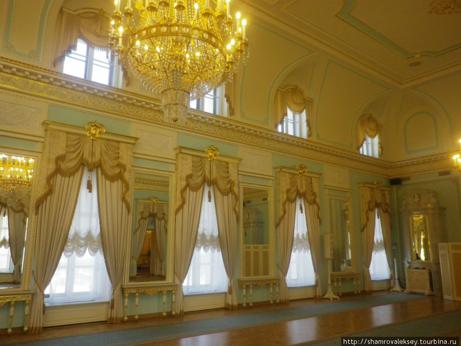 Парадные залы Константиновского дворца Стрельна, Россия