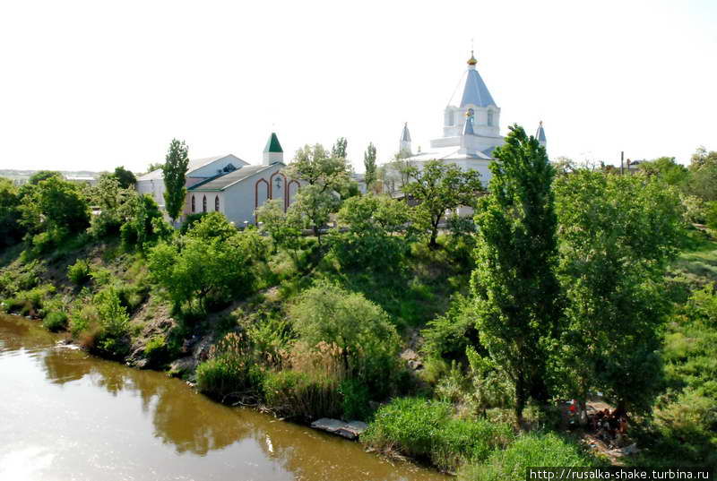Свято-Введенский храм Белая Калитва, Россия