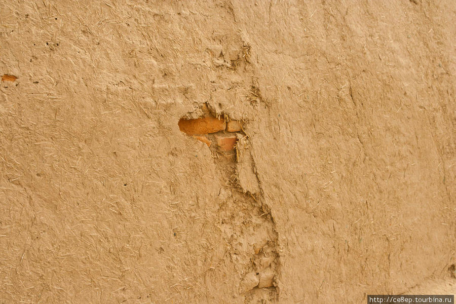 Стена типа старая, но если присмотеться! :) Хива, Узбекистан