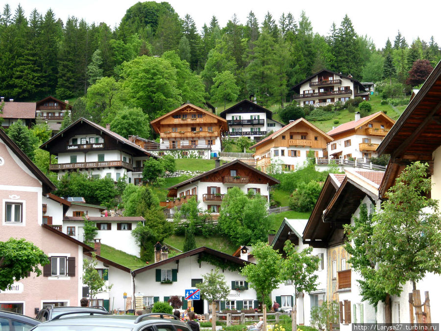 Миттенвальд — деревушка с расписными домиками в Альпах Миттенвальд, Германия