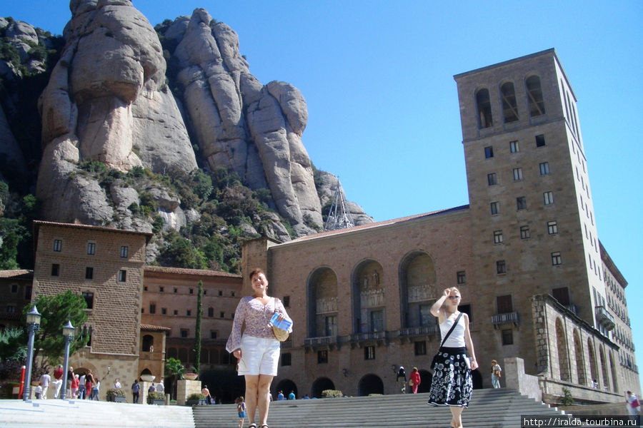 Посещение Монсеррат для встречи с Черной Мадонной Монастырь Монтсеррат, Испания