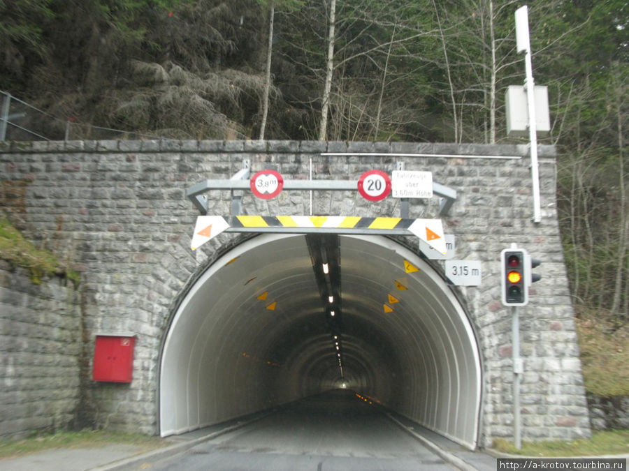 за Трейзенбергом есть тоннель Тризенберг, Лихтенштейн