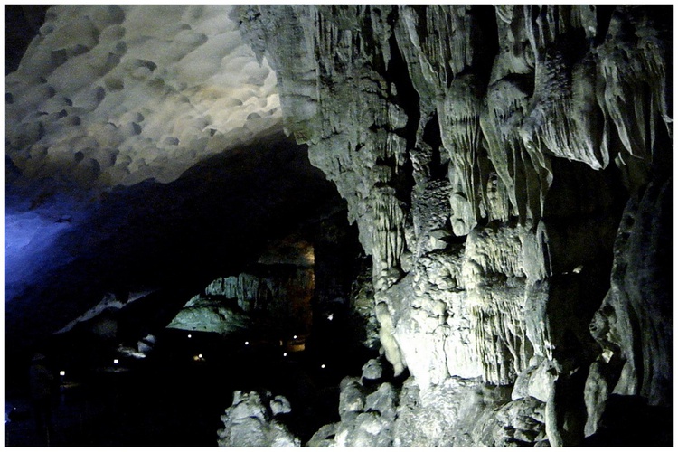 В  пещере Сюрпризов