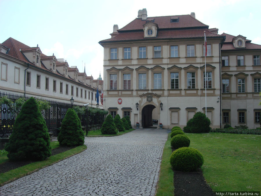 Фото из-за решетки (вход воспрещен) Прага, Чехия