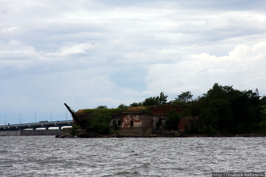 Яхты, форты и крыши Питера Санкт-Петербург, Россия