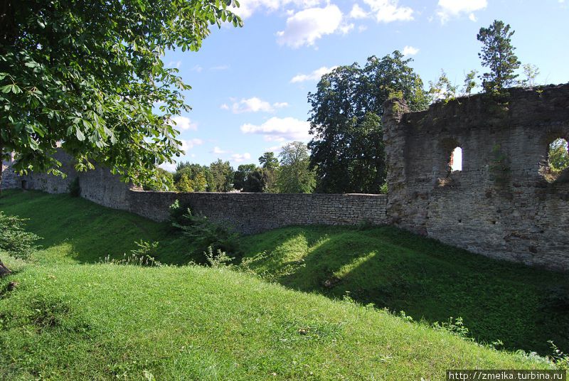 Стены городища Хаапсалу, Эстония