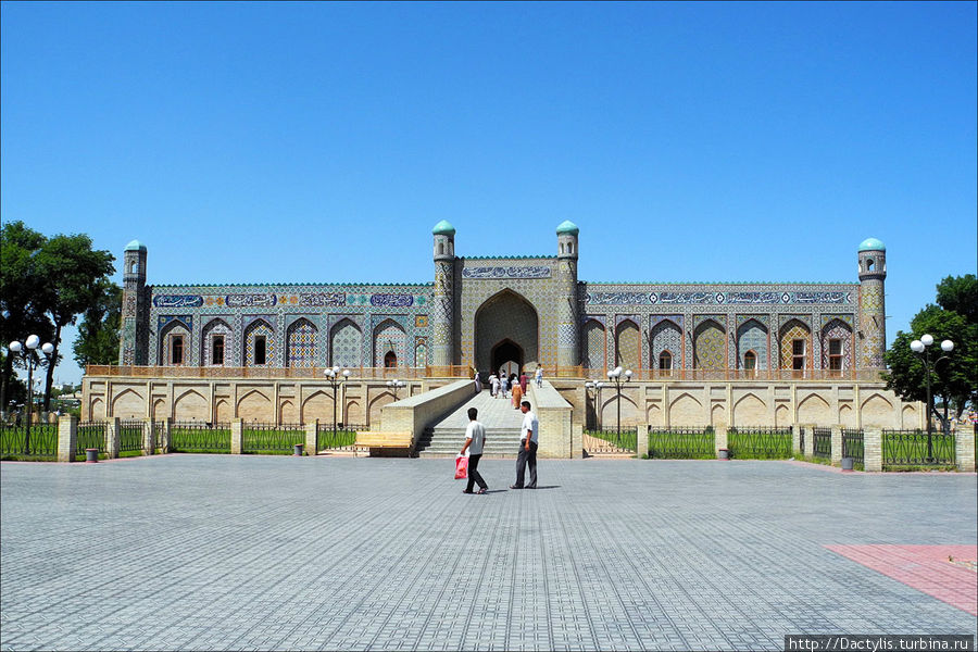 Коканд, дворец Худояр-хана. Кокандское ханство существовало в долине с 1709 по 1876 гг. (когда было завоёвано Российской империей) Фергана, Узбекистан